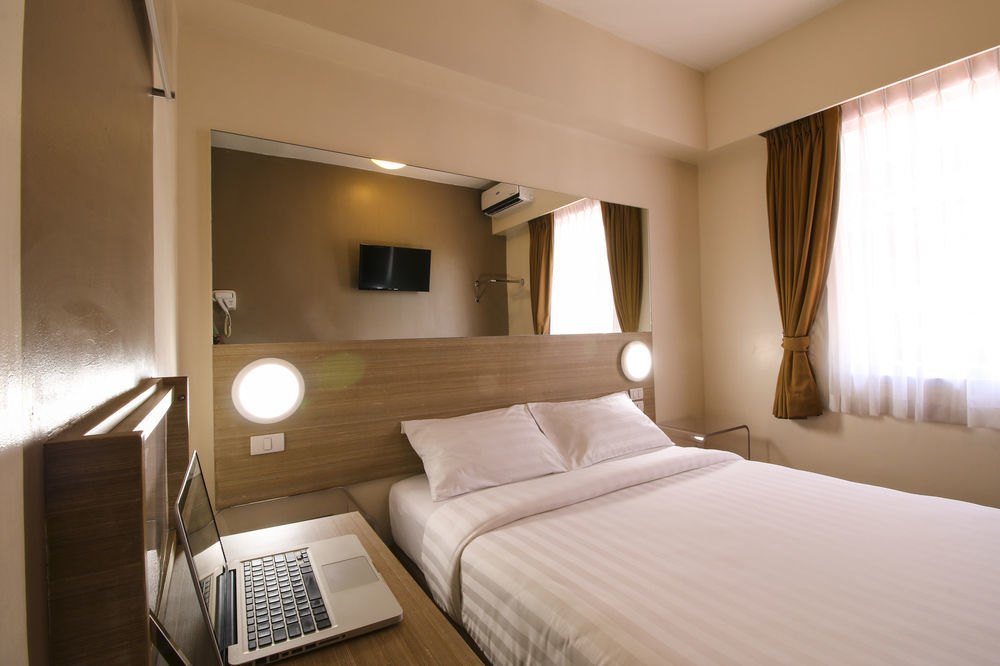 Red Planet Manila Aseana City Paranaque City Eksteriør billede